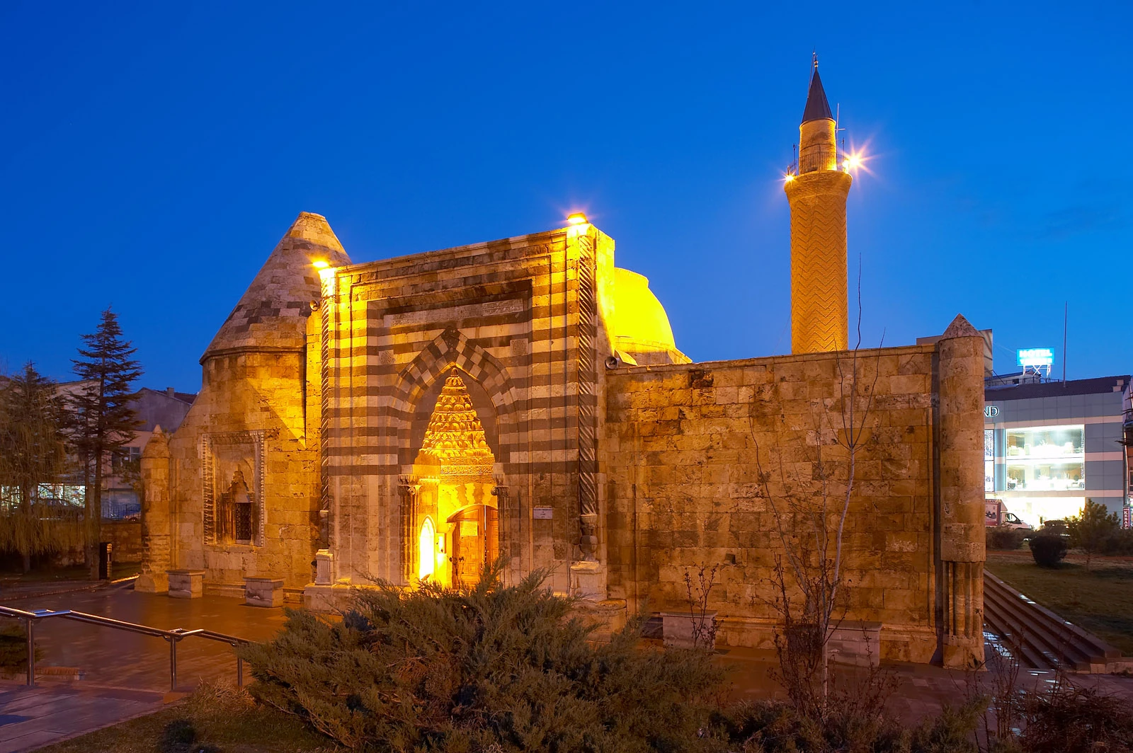 Cacabey kimdir? Bahçeli: Astronot yerine "Cacabey" diyelim